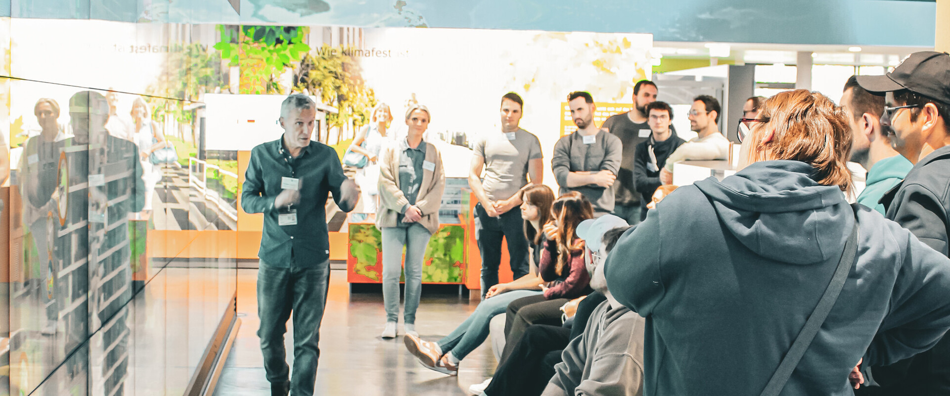 Gruppenf&uuml;hrung an der Living Wall